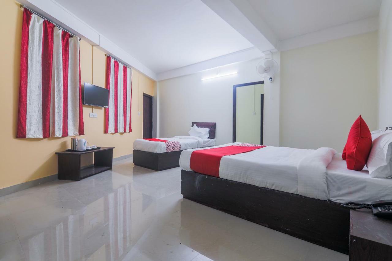 Nirvana Guest House 西隆 外观 照片