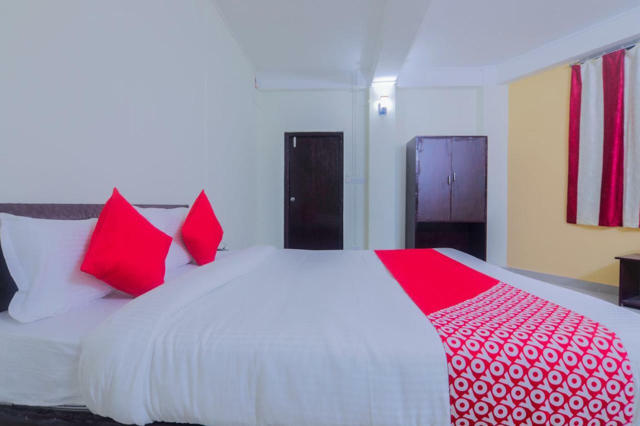 Nirvana Guest House 西隆 外观 照片