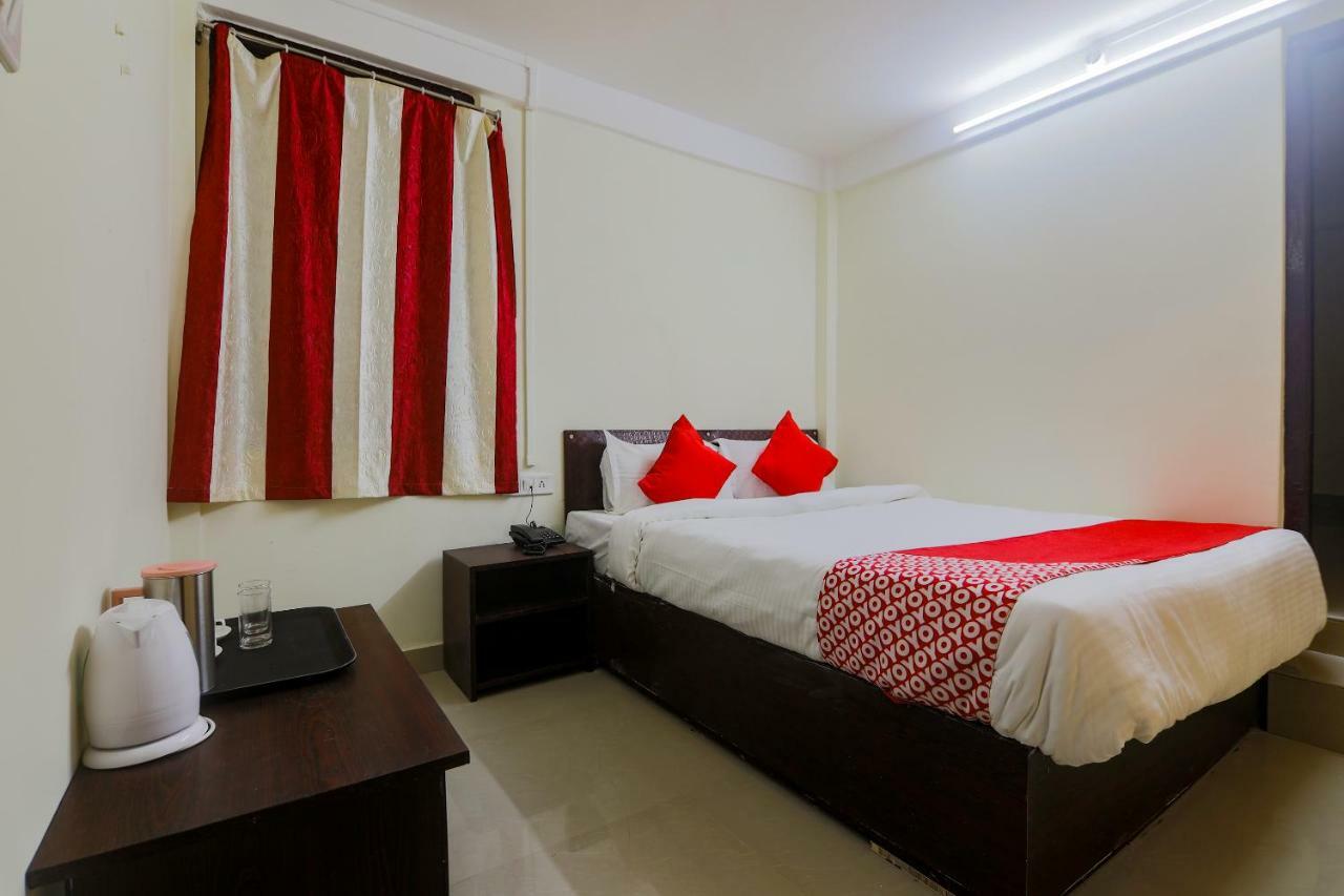 Nirvana Guest House 西隆 外观 照片