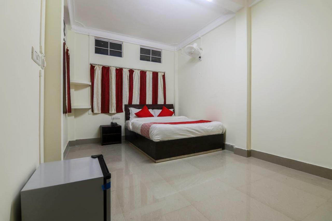 Nirvana Guest House 西隆 外观 照片