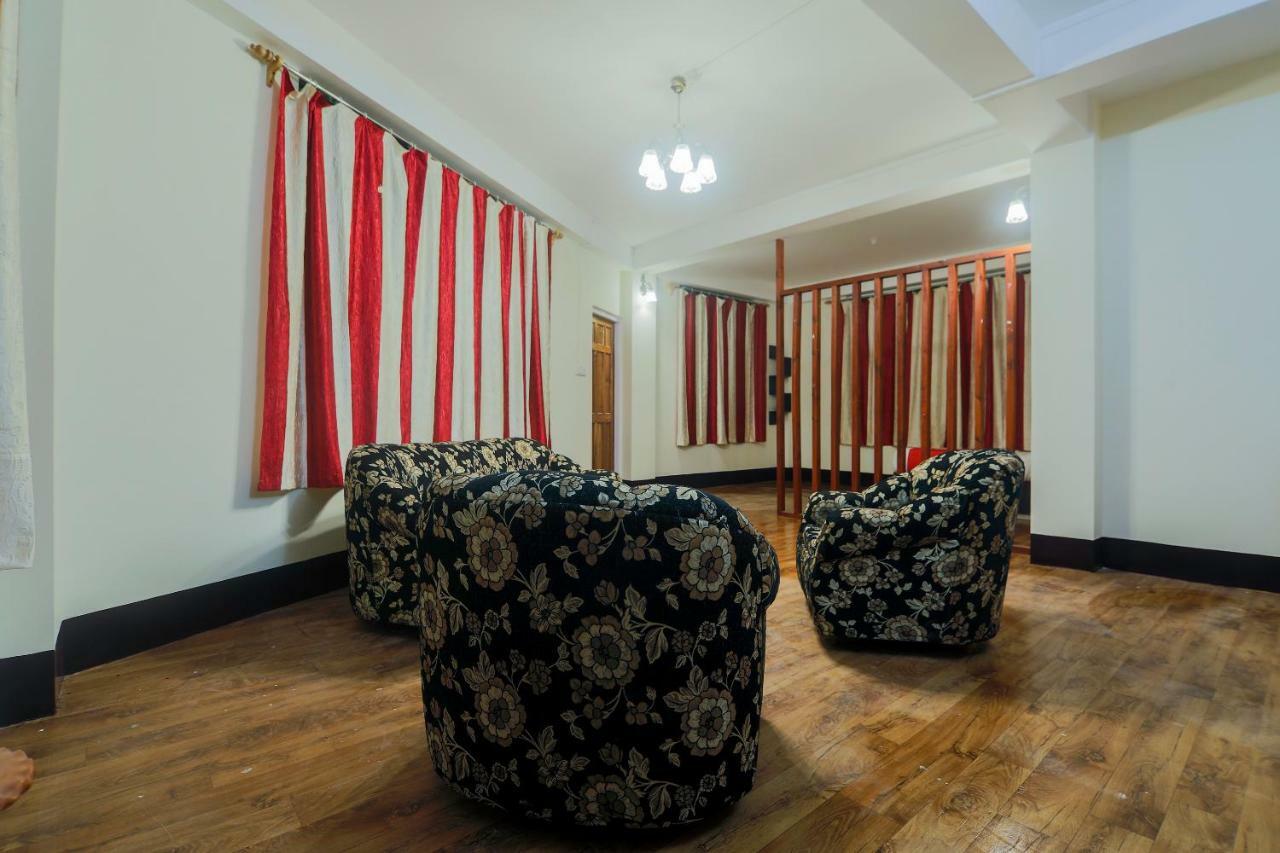 Nirvana Guest House 西隆 外观 照片